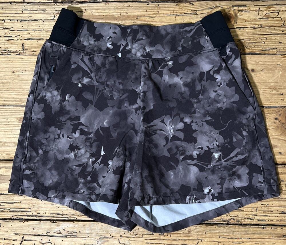 Athleta Women’s Size 2 Lumen Floral Black Brooklyn Shorts - NWOT
